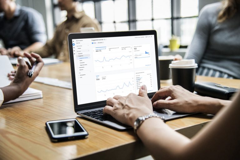 Wichtige Community KPIs einmal erklärt – von MAUs bis DAUs